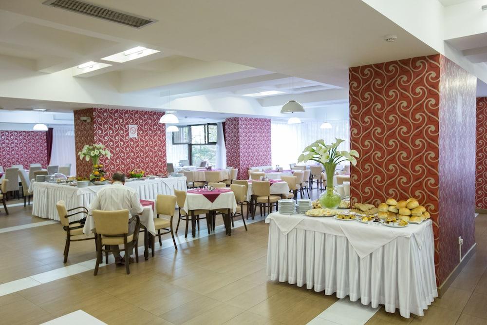 Hotel Putnik Novi Sad Exteriér fotografie