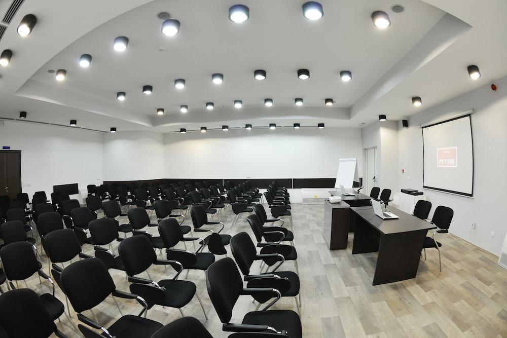 Hotel Putnik Novi Sad Exteriér fotografie