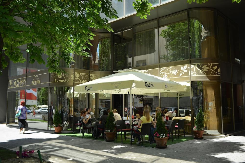 Hotel Putnik Novi Sad Exteriér fotografie
